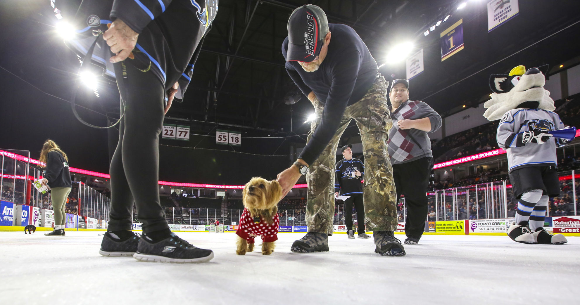 021819-qct-spt-storm-hockey-033